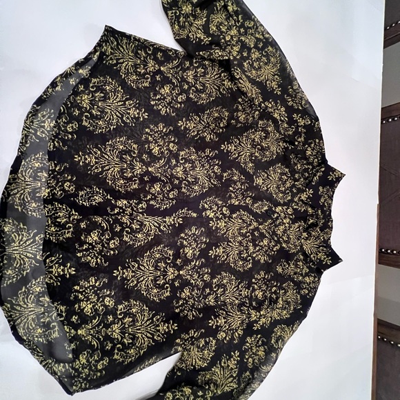 AGB  LARGE  SHEER  BLACK AND LIME GREEN PRINTED BLOUSE. LONG SLEEVES - Picture 10 of 11